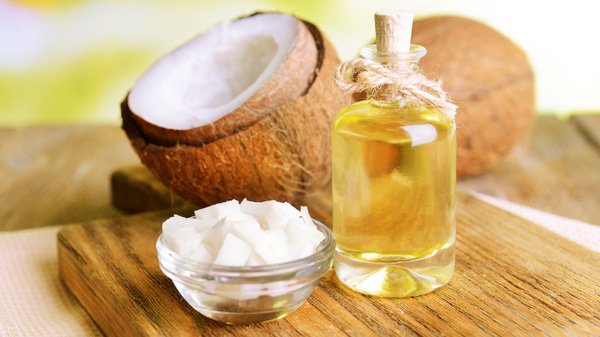 Dầu dừa có thể giữ ẩm cho da rất hiệu quả